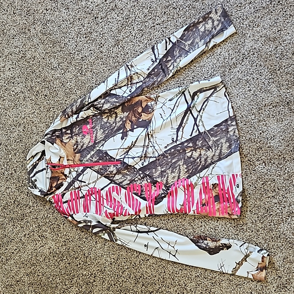 Mossy Oak white and pink camo longsleeve